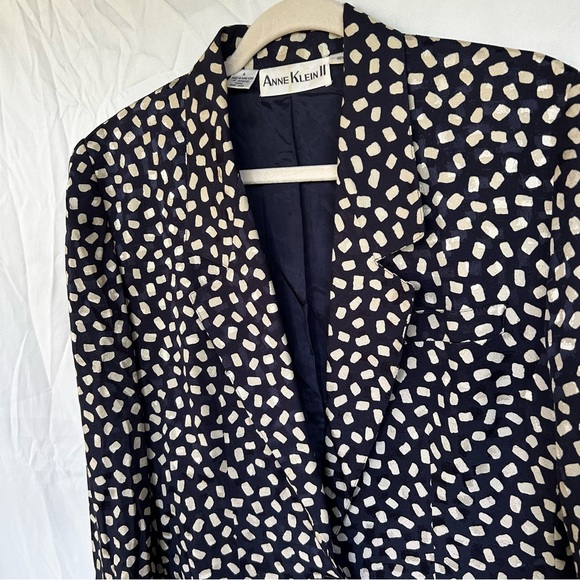 Vintage Silk Anne Klein II Blue and White Blazer Size 4 - Picture 2 of 6